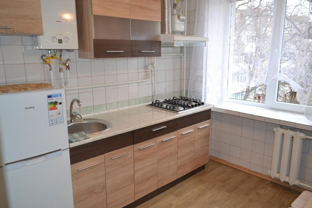 3-Х Комнатные Апартаменты На Данила Галицкого Kam'janec'-Podil's'kyj Esterno foto